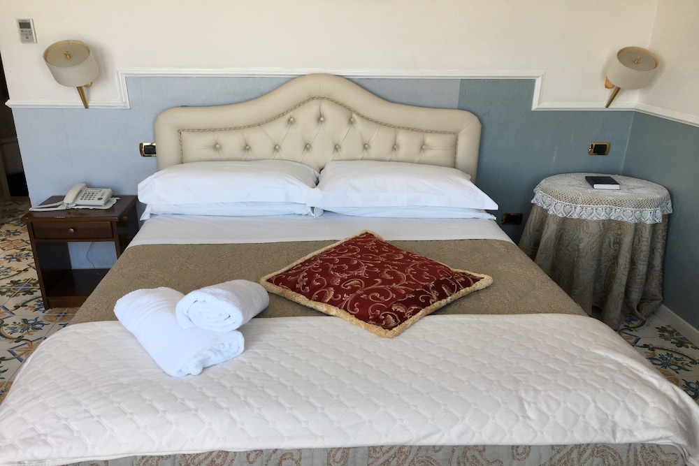 Hotel Villa Cimmino 14/57