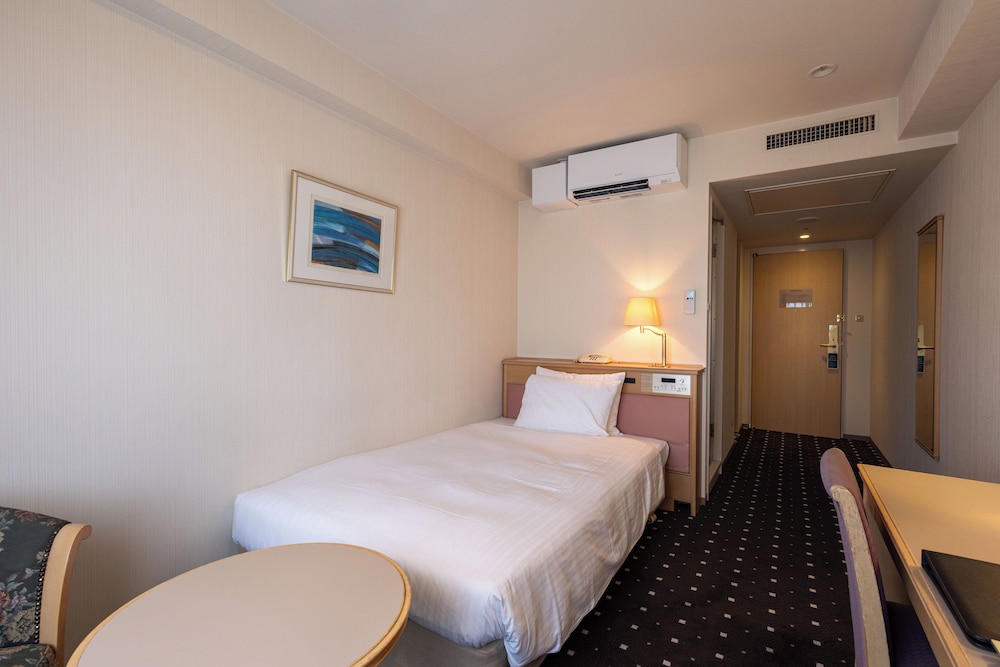 Hotel Lake Alster Alza Izumiotsu 10/18