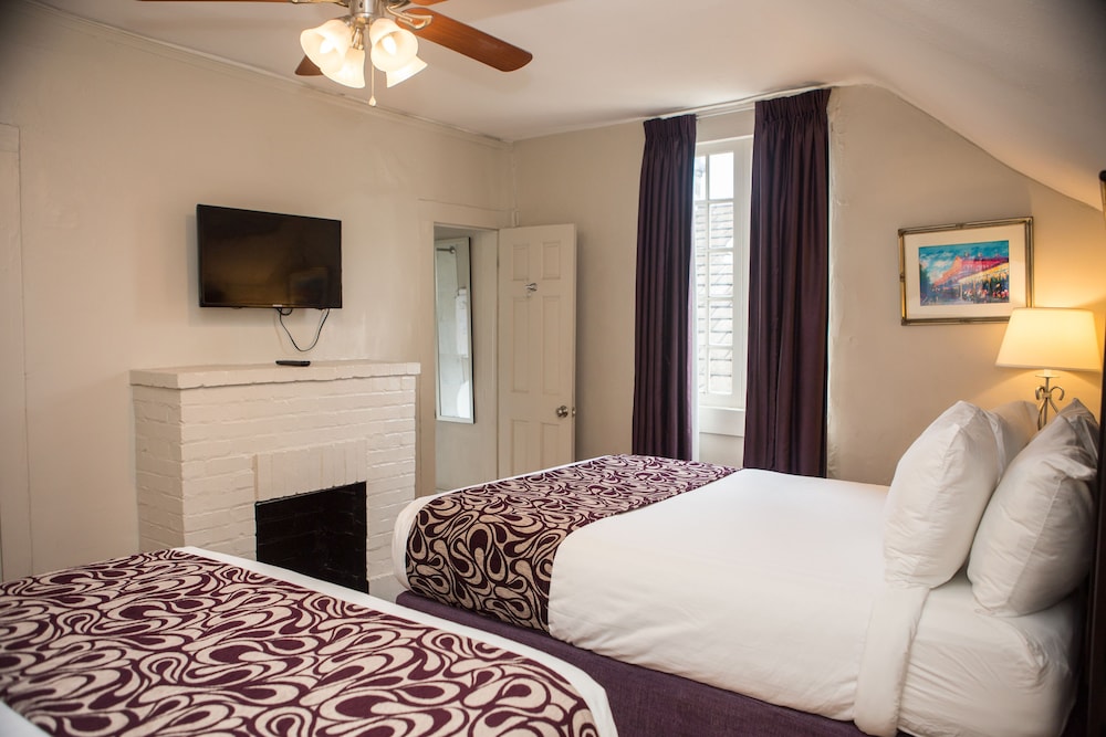 Inn On Ursulines 28/45