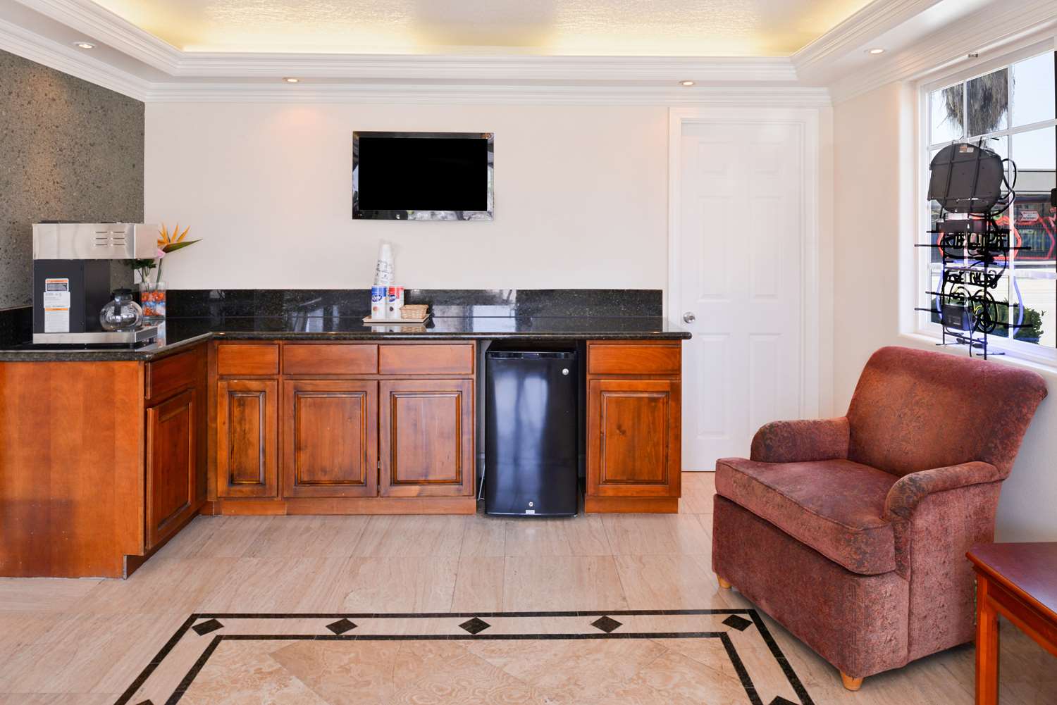 Americas Best Value Inn & Suites San Bernardino 7/19