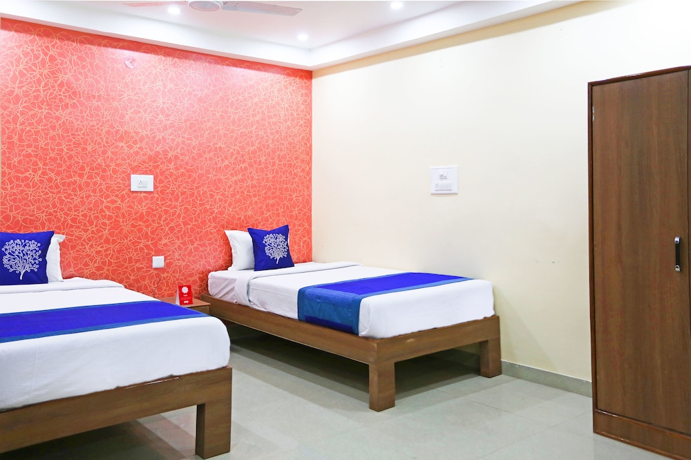 Oyo 4101 Hotel D P International 8/14