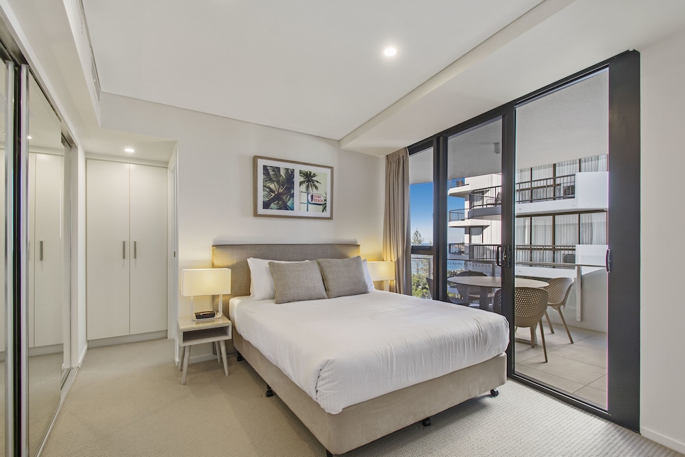 2 BEDROOMS, APARTMENT