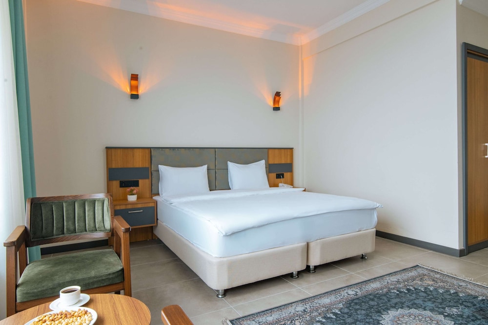Fevzi Hoca Butik Hotel 23/47