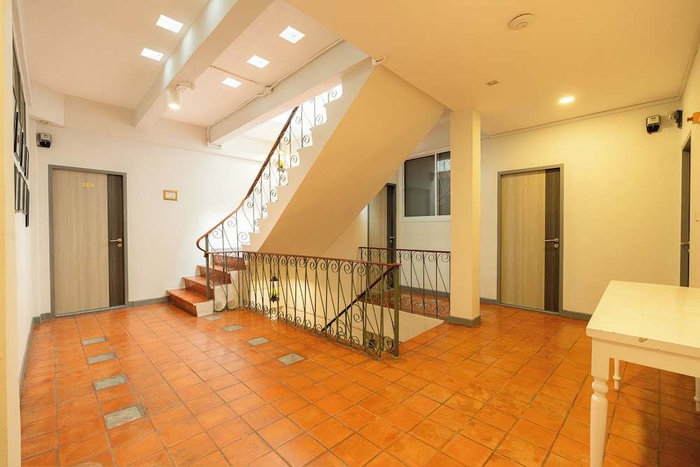 Ratchadamnoen Residence 46/75