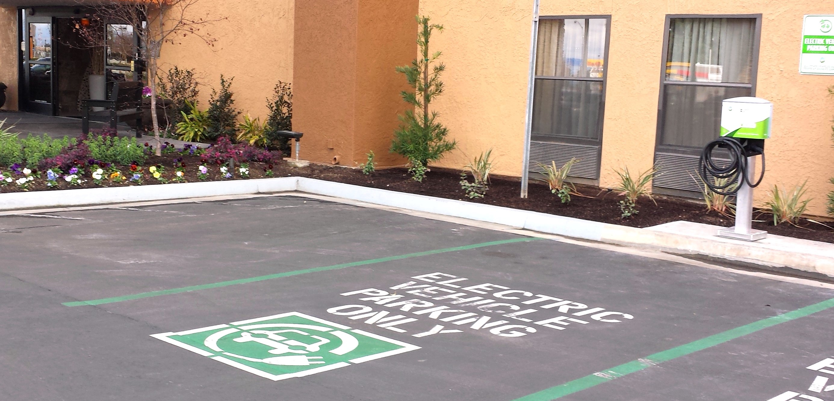 Best Western Plus Fresno Airport Hotel 61/68