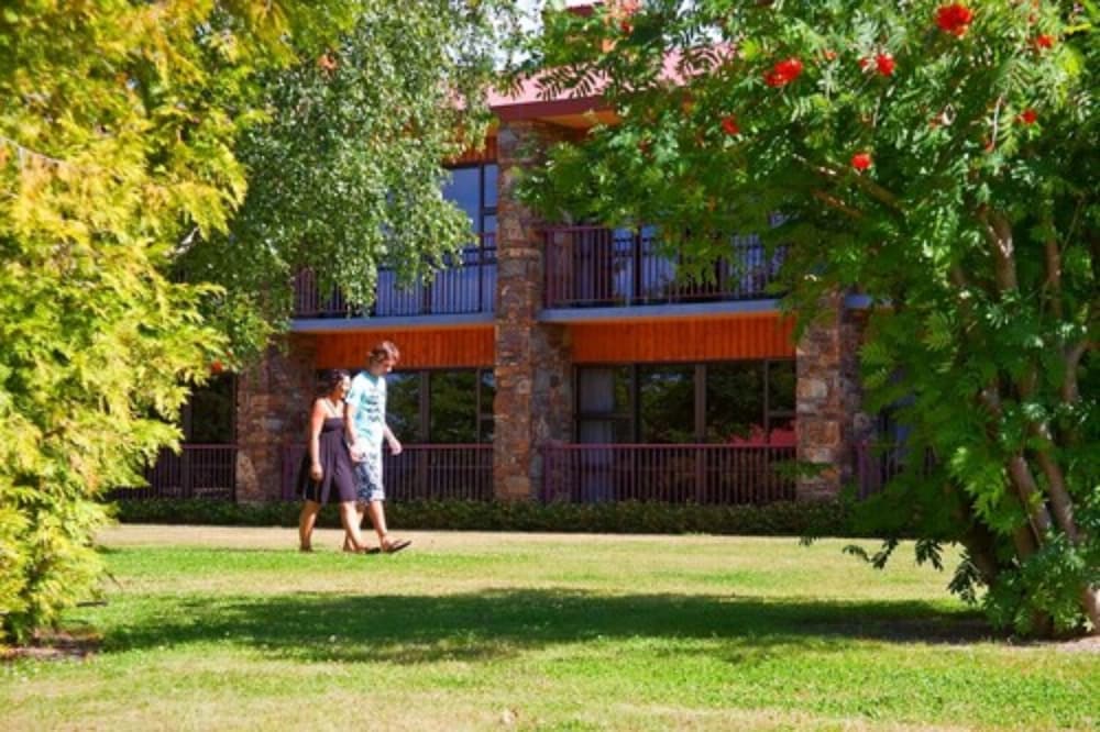 Distinction Mackenzie Country Hotel Twizel 1/57