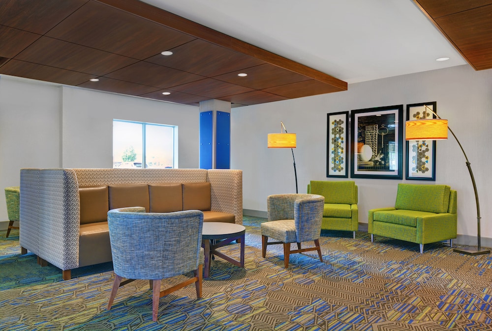 Holiday Inn Express Suites Atmore North 35/48