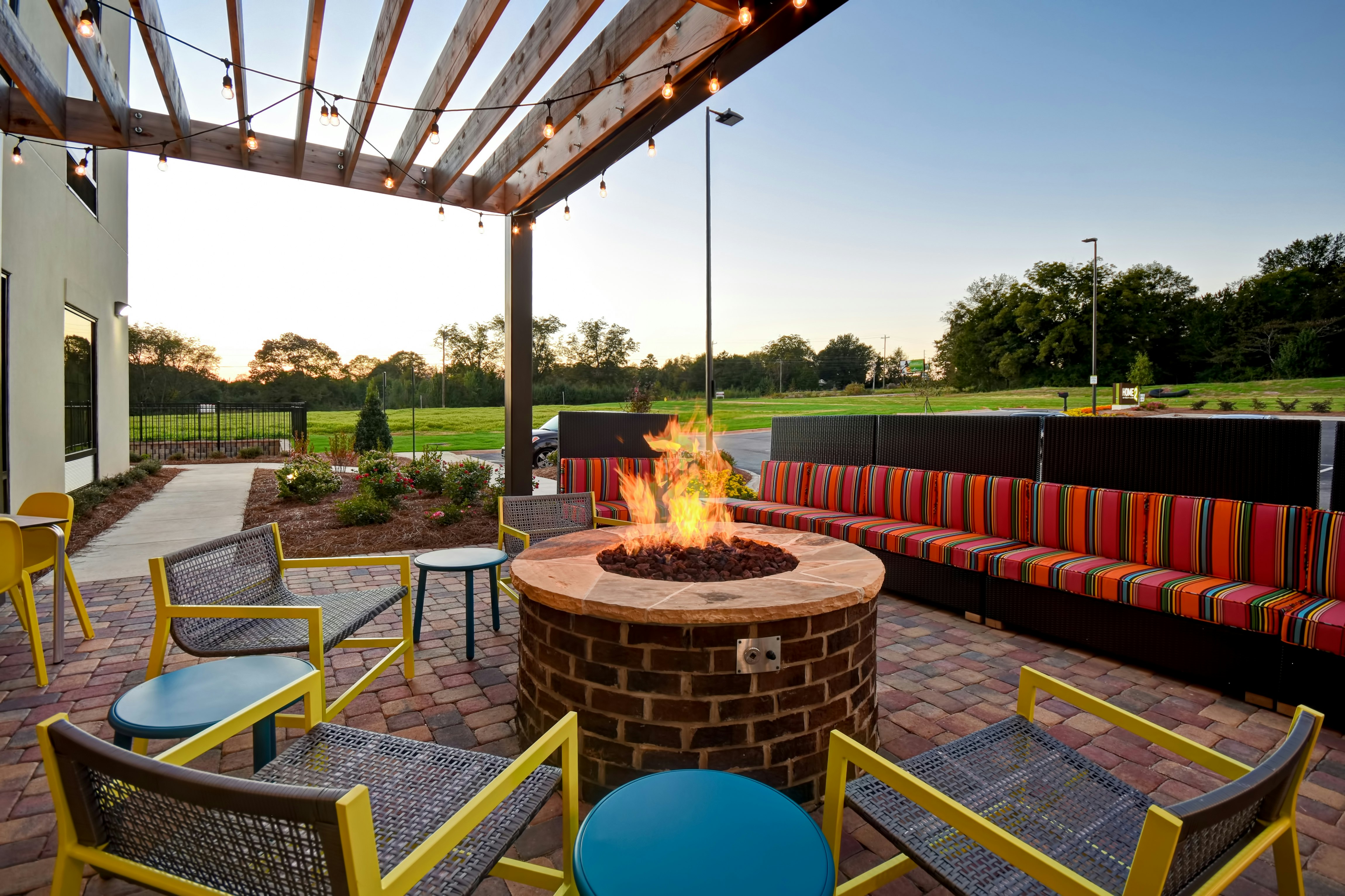 Home2 Suites By Hilton Lagrange 24/47