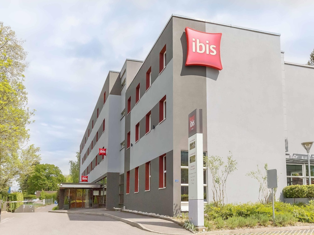 IBIS GENEVE AEROPORT 62/66