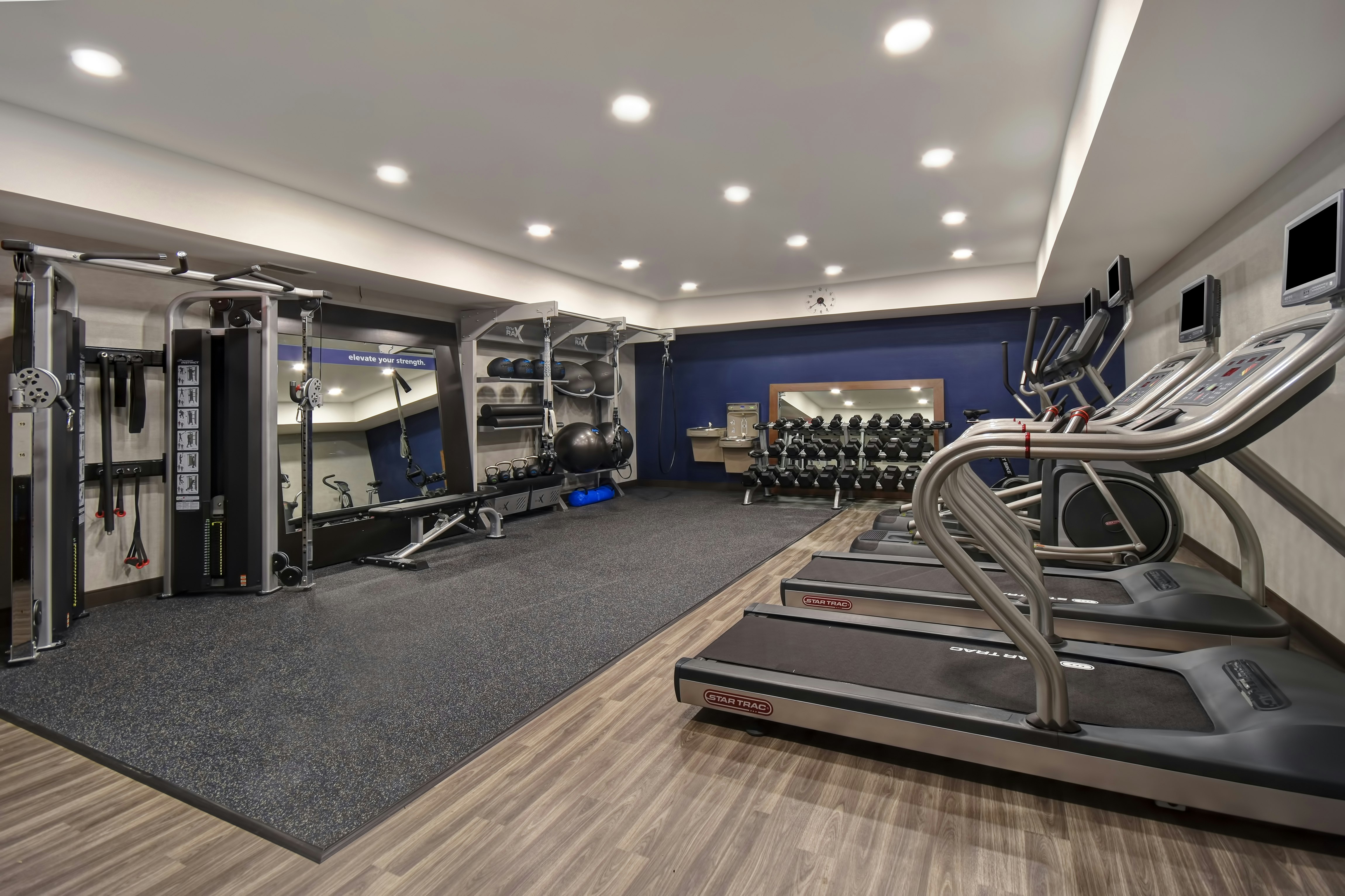 Hampton Inn Potomac Mills Woodbridge 33/53