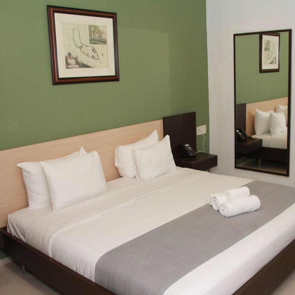 Curacao Airport Hotel 15/50