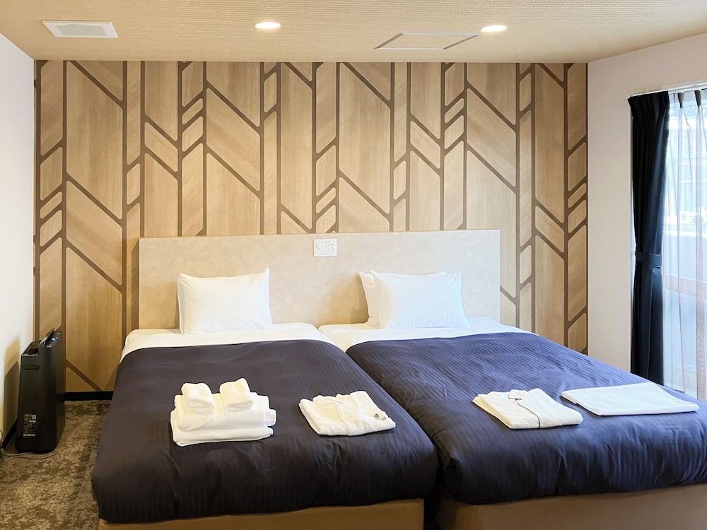 Hotel Livemax Naha Naminoue I 7/21
