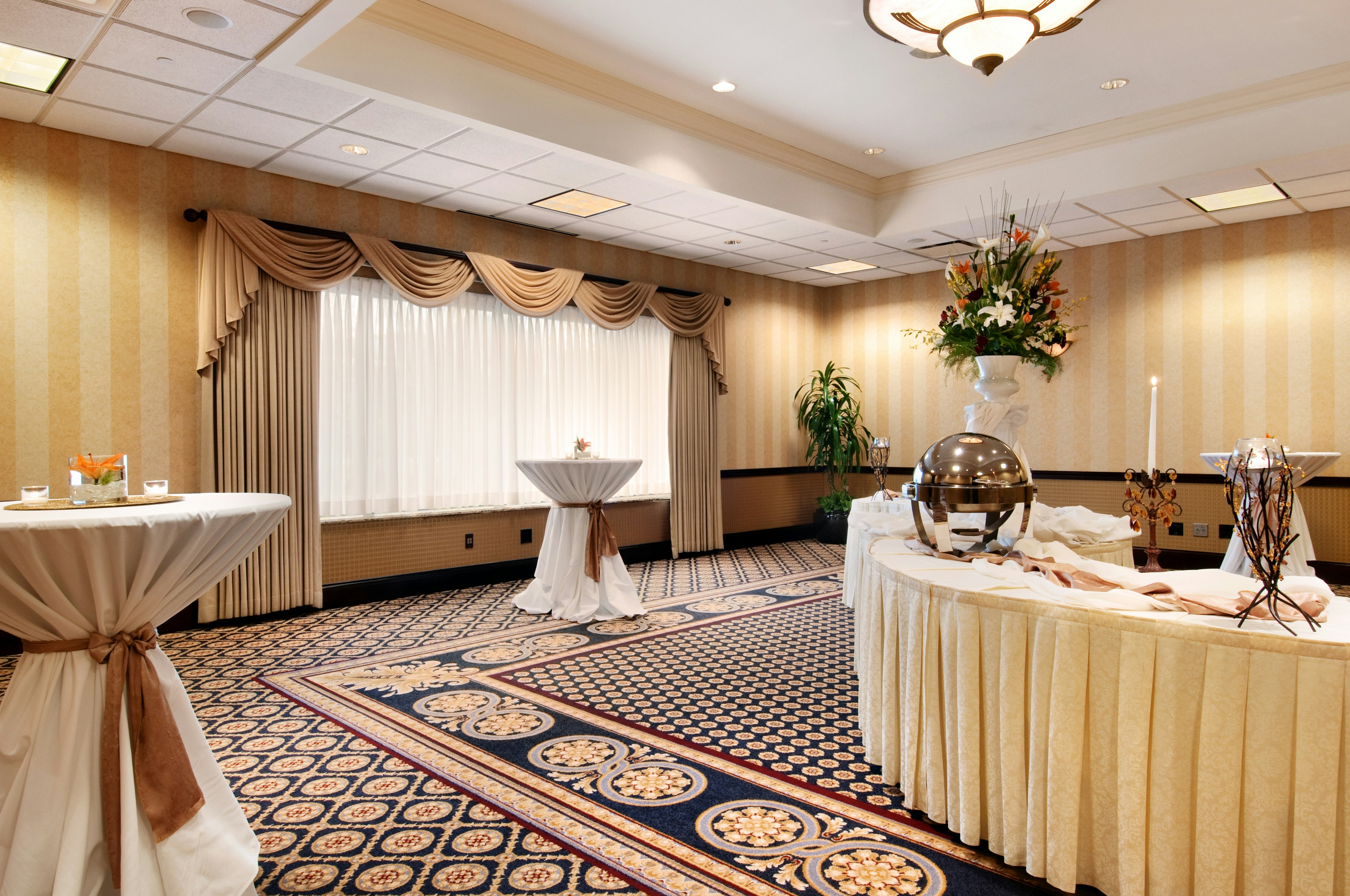 DoubleTree by Hilton Lisle Naperville 7/54