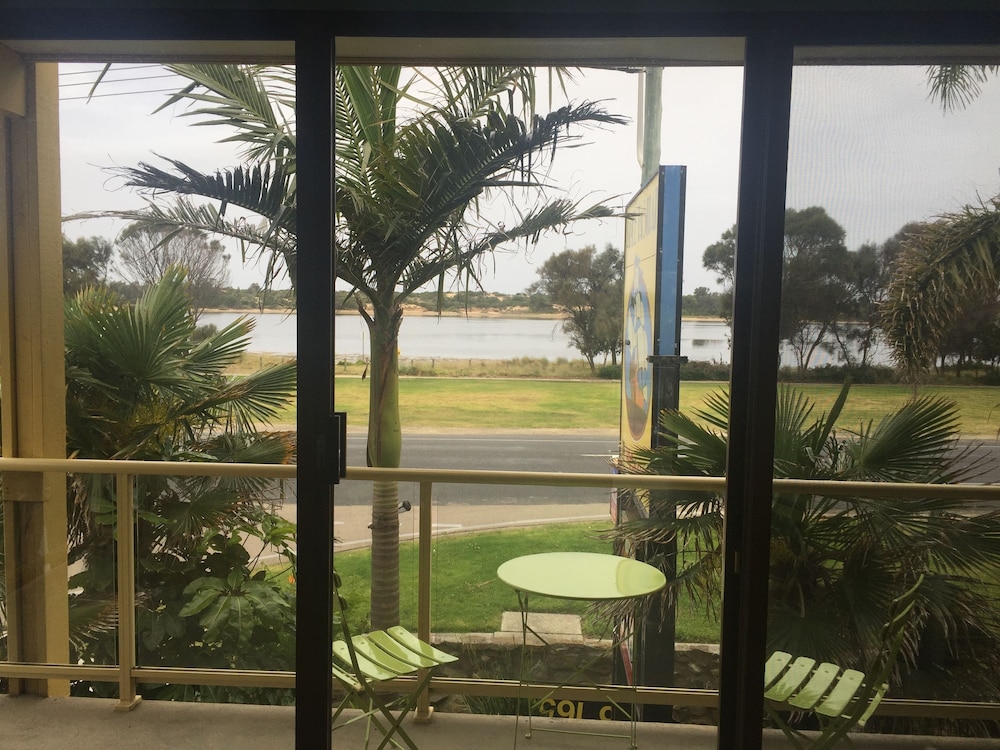 Abel Tasman Waterfront Motel 25/65