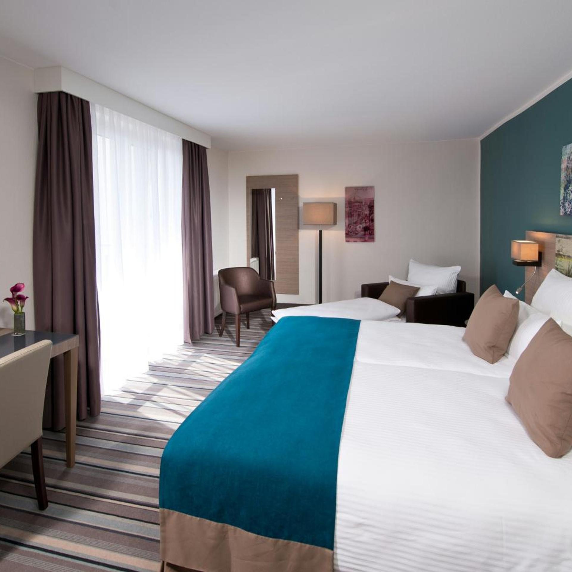 Superior, Triple, Single Bed