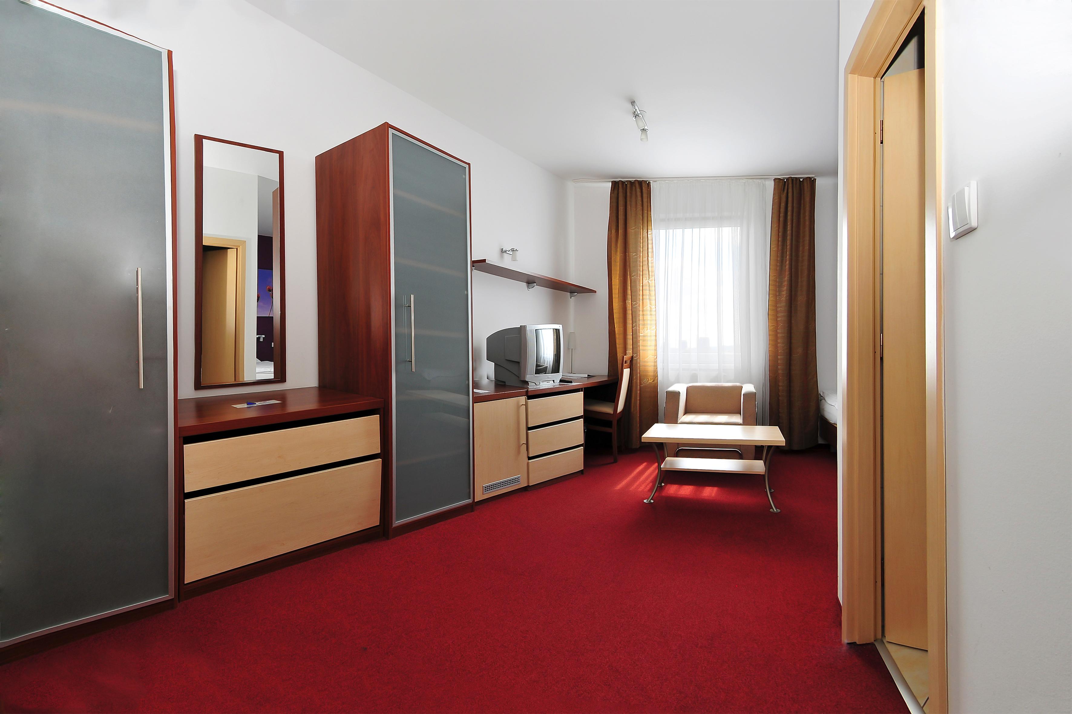 Hotel Color 44/44