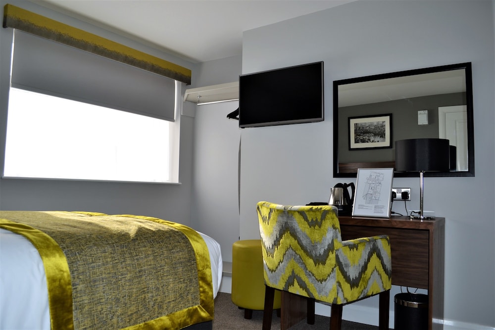 New Park Hotel 40/50