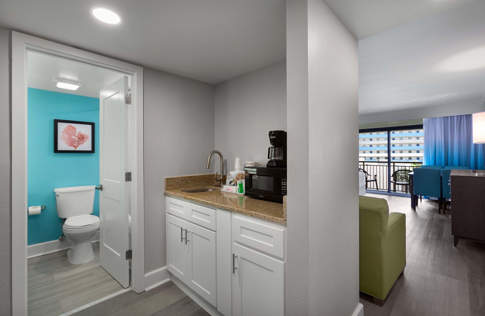 Room, 2 Queen Beds, Resort View، Grande Cayman Resort 2/3