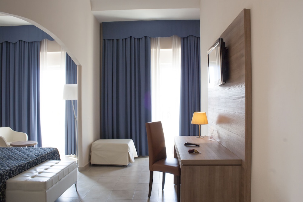 Mediterraneo Hotel 22/34