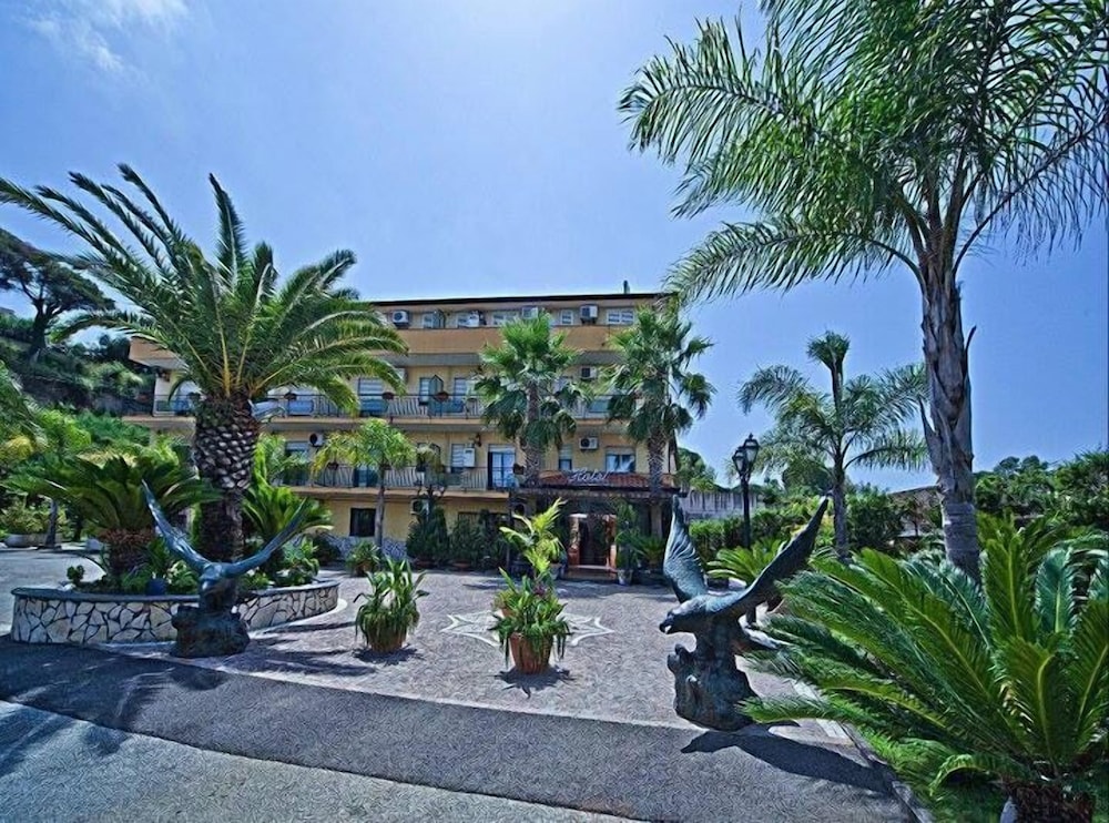 Hotel Happy Days 53/63