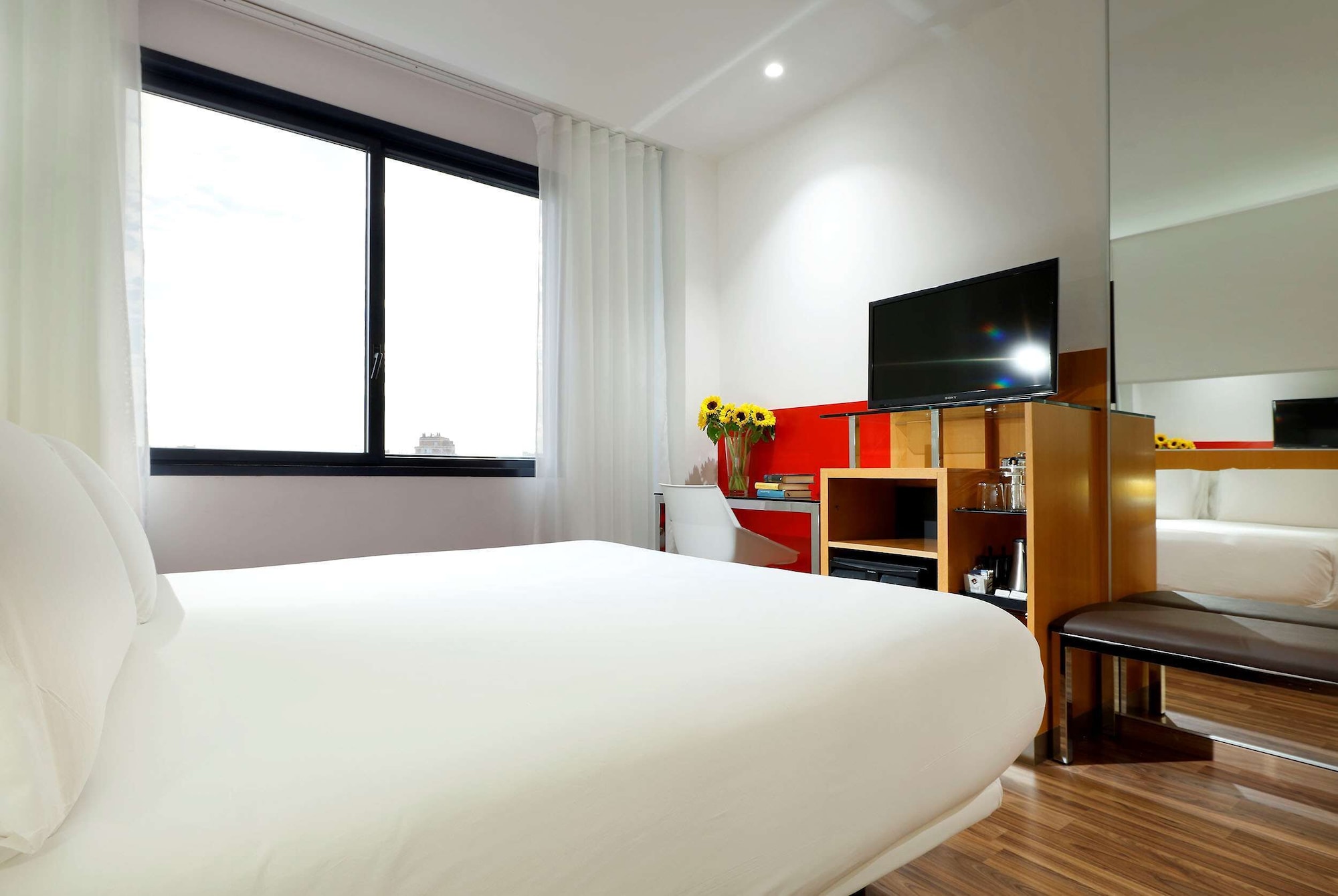 ROOM, TRIPLE