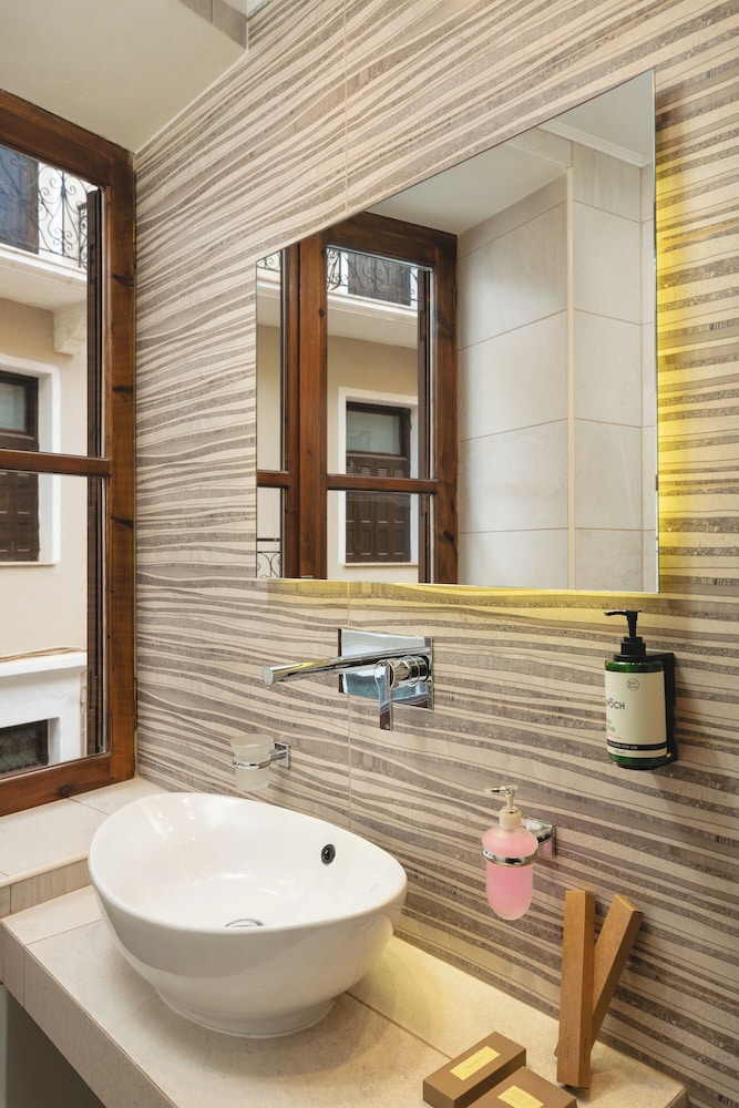 Elia Palazzo 53/55