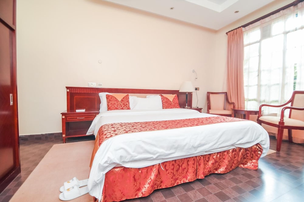 Falcon Heights Hotel 21/60