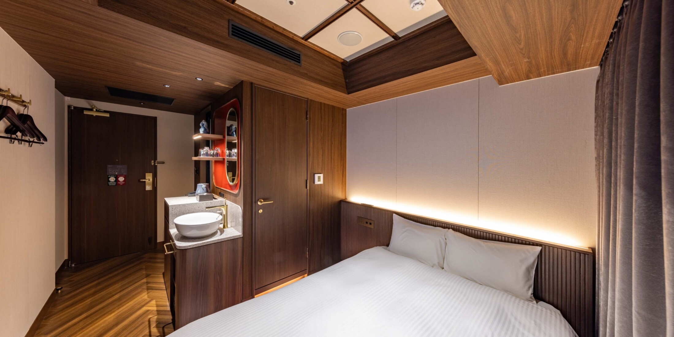 Room, Single, Semi Double Bed