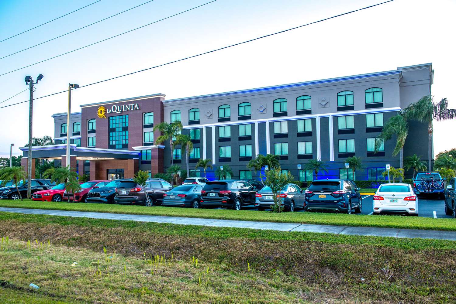 La Quinta Inn and Suites by Wyndham Clearwater South