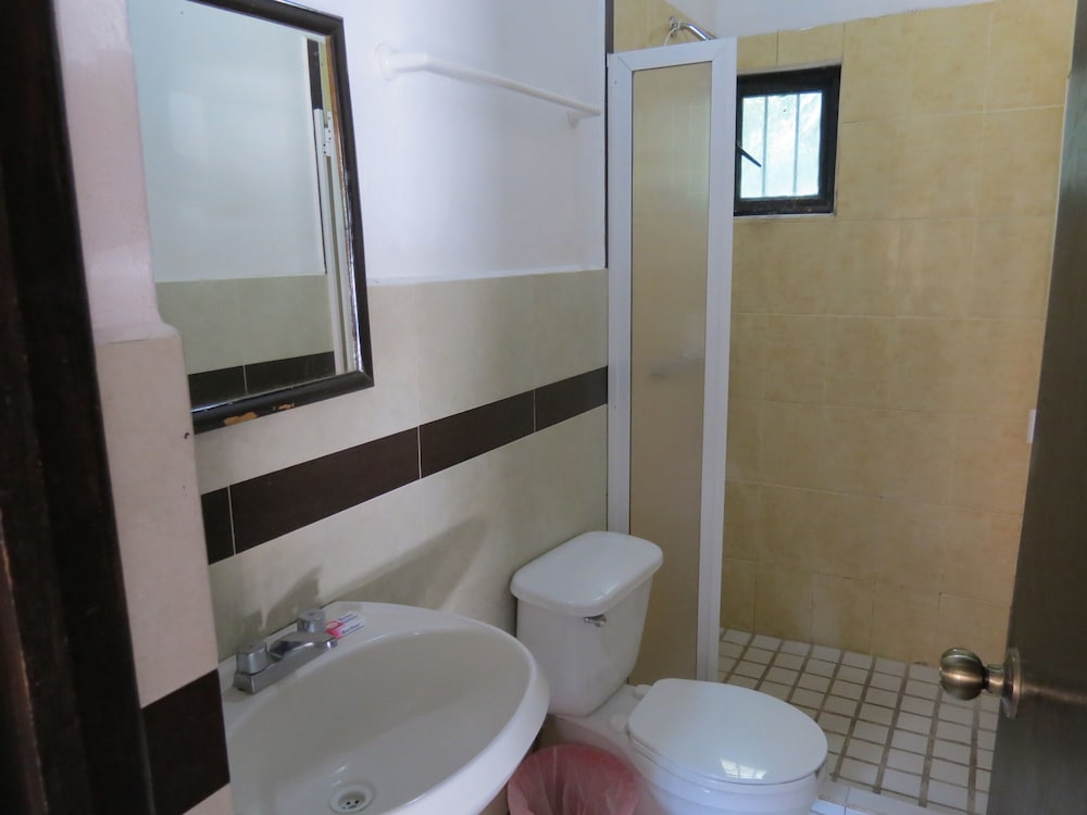 Hotel Posada Comala 71/73