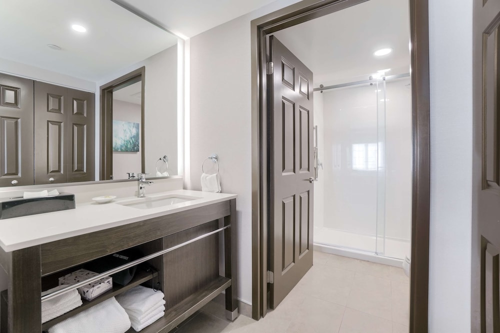 Executive Residency By Best Western Toronto Mississauga 7/35