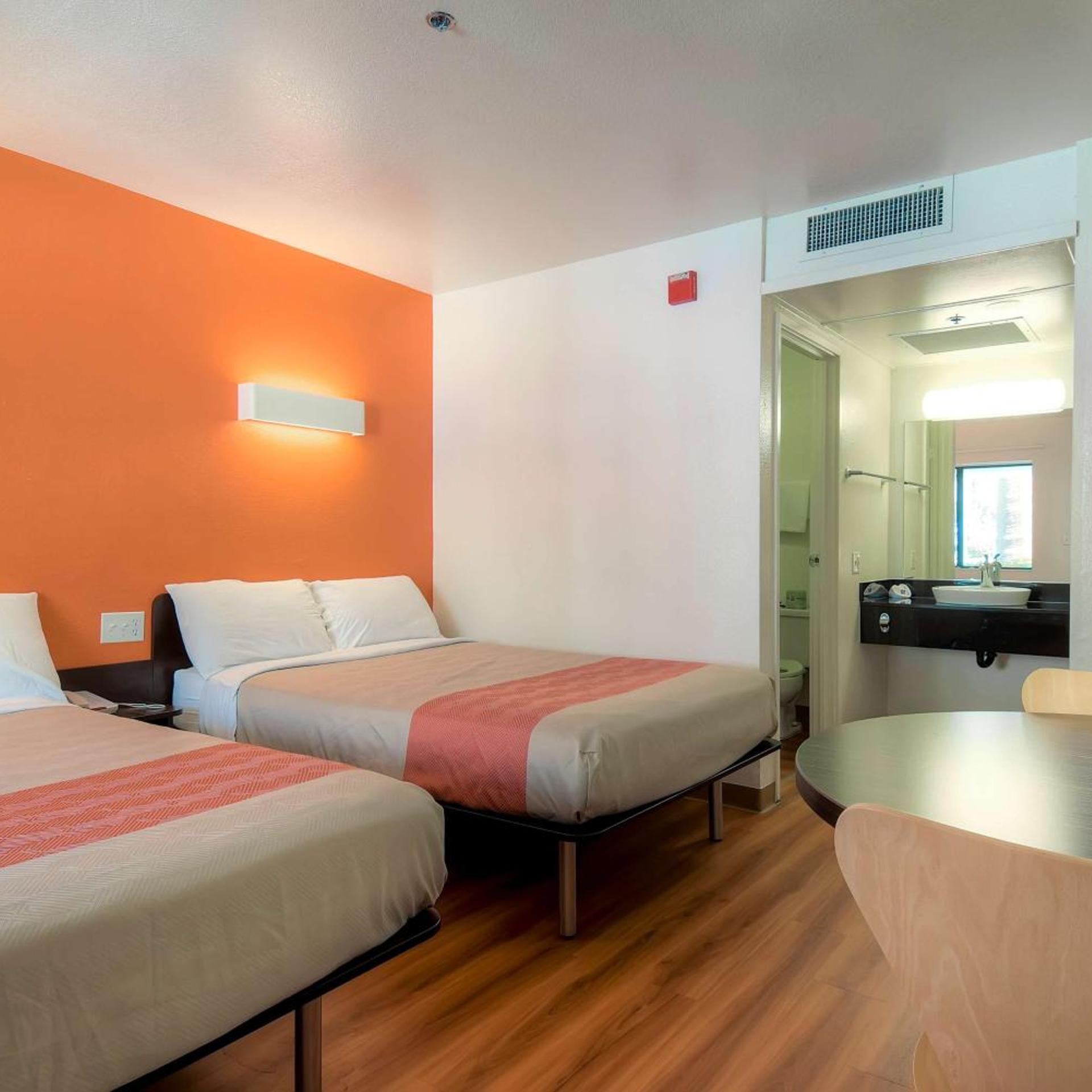 Room, Quadruple, Double Bed, Smoking