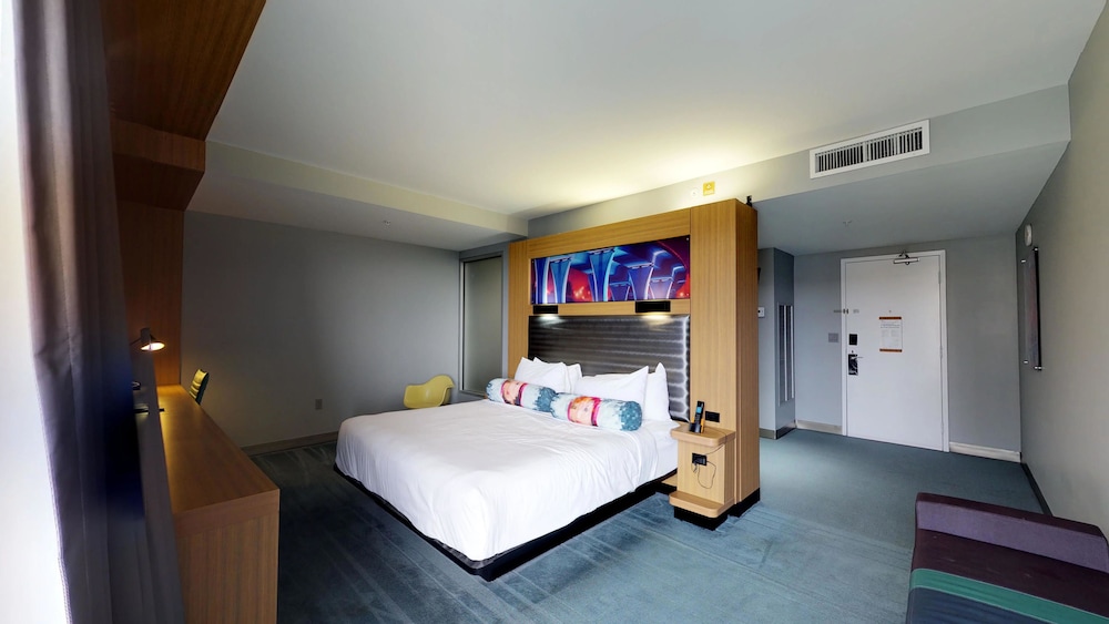 Aloft Miami Brickell 12/49