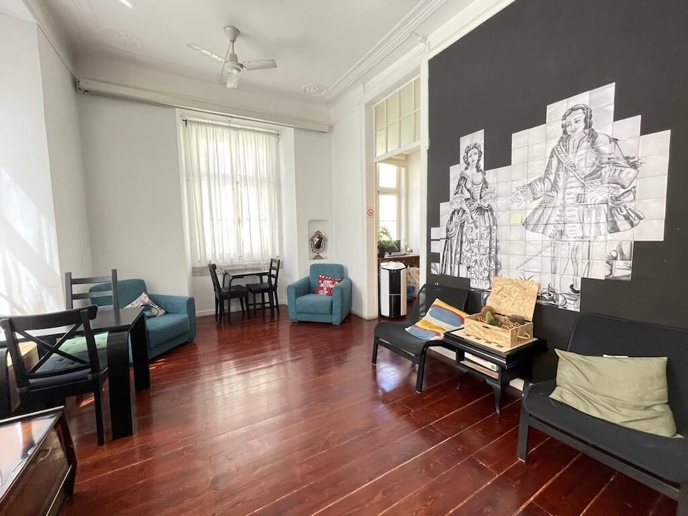 Rossio Hostel 30/50