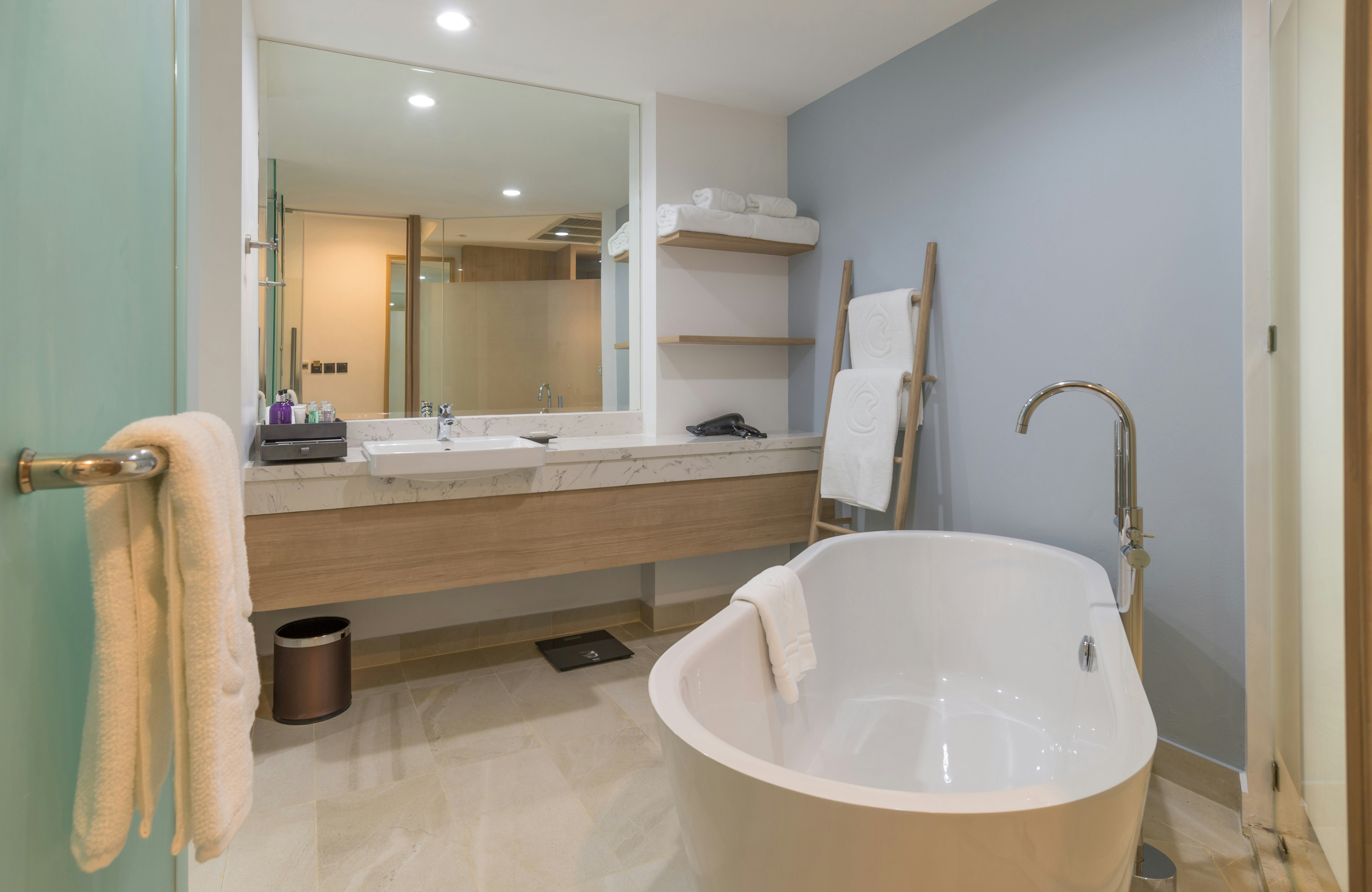Centara Ao Nang Beach Resort and Spa Krabi 49/50