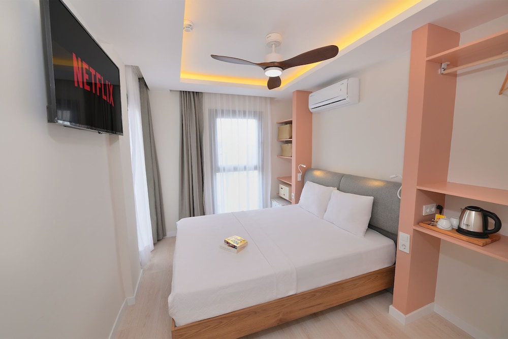 Calis Hotel 18/48