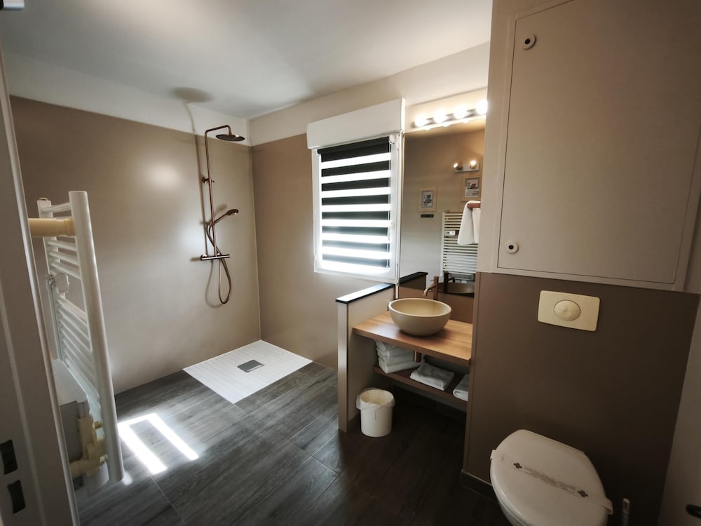 Hotel Kyriad Brive Ouest 33/59