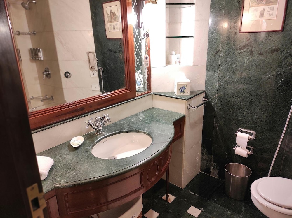 Welcomhotel by ITC Hotels, Alkapuri, Vadodara 57/57