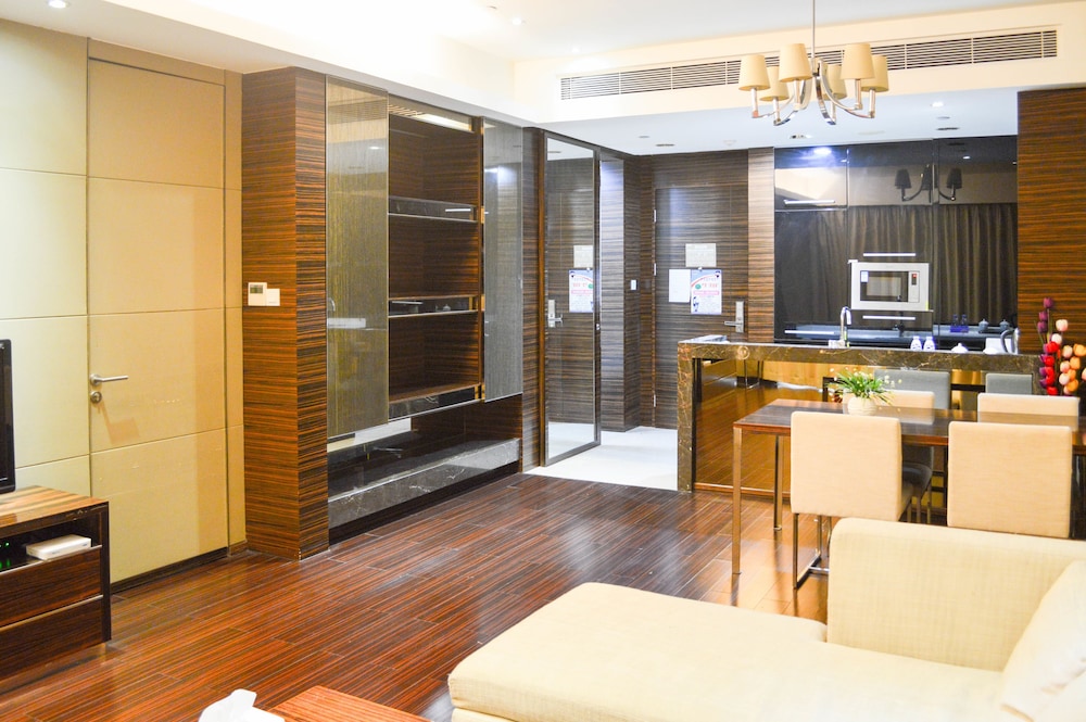 Xingyi International Hotel Poly Store 53/70