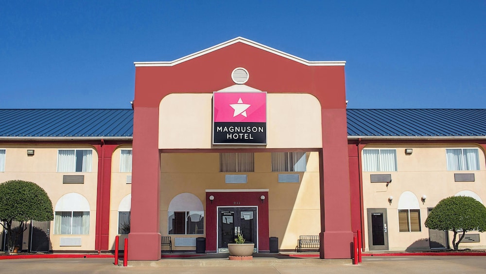 Magnuson Hotel Sand Springs 3/39