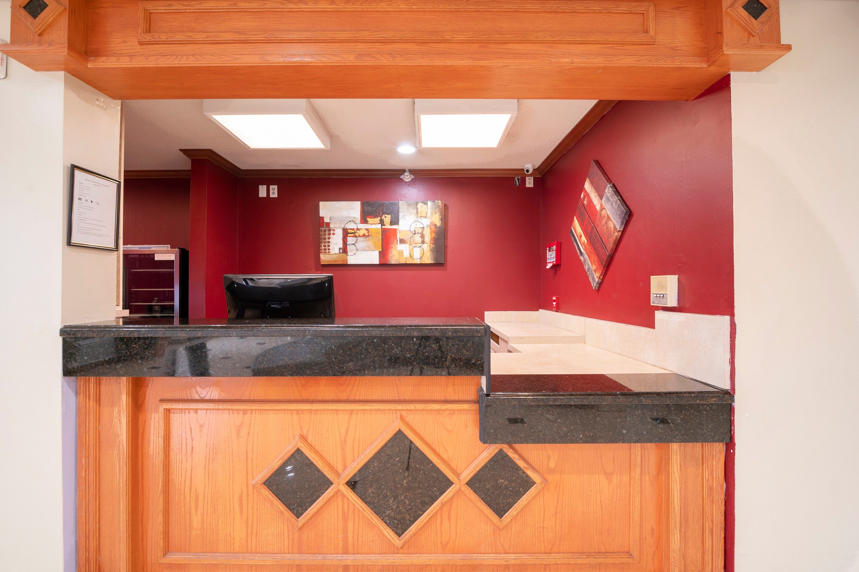 OYO Townhouse Houston Airport North 6/27
