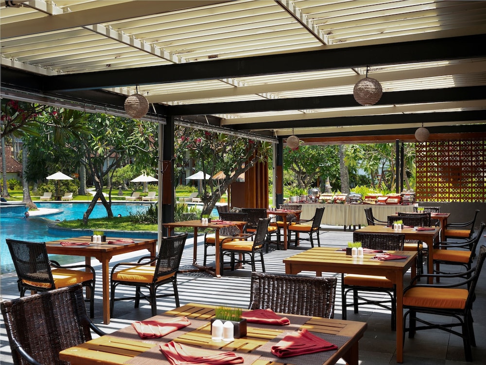 Mangsit Suite By Holiday Resort Lombok 14/39