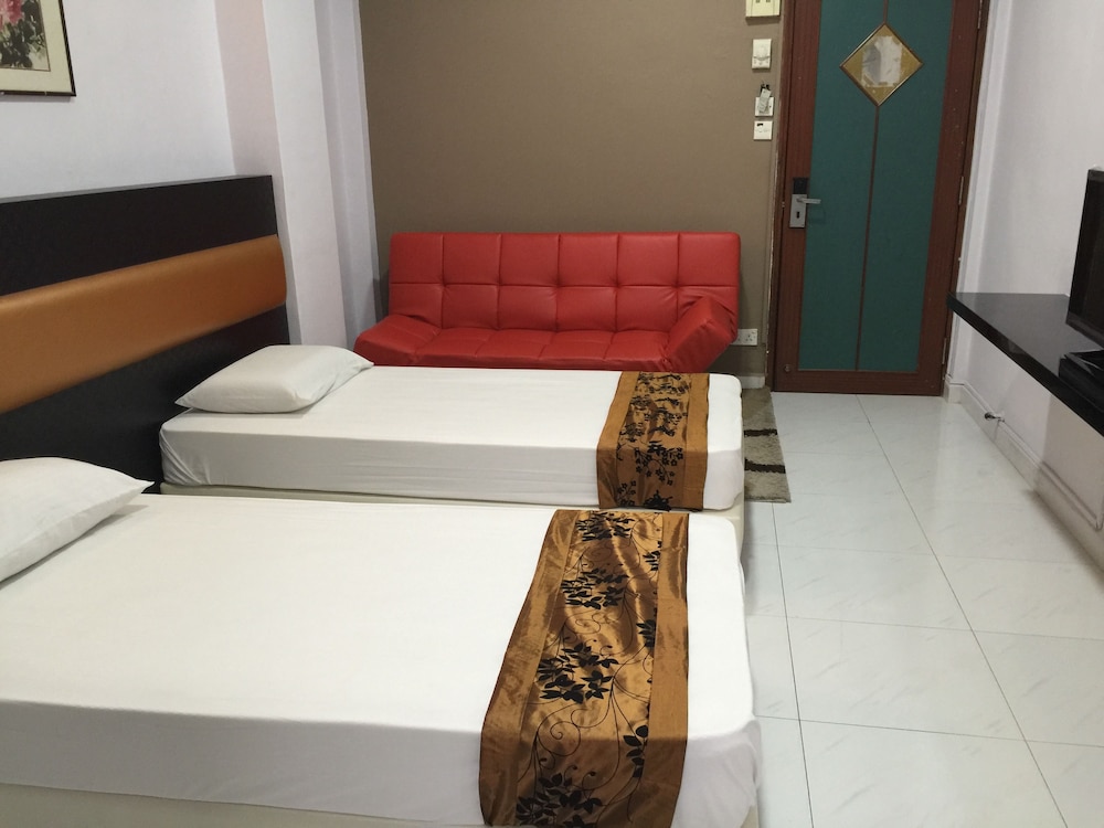 LAI MING HOTEL COSMOLAND 8/33