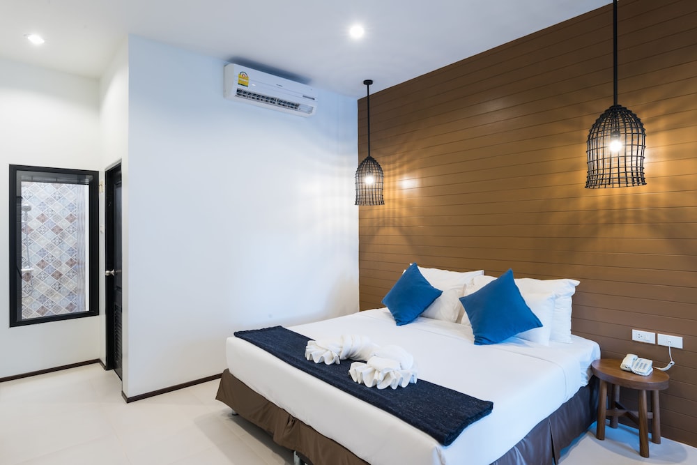 Chaolao Tosang Beach Hotel 10/60