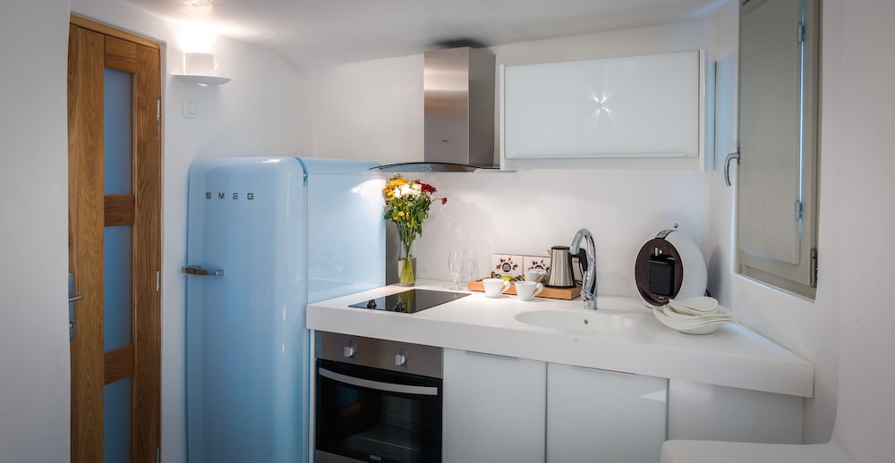 Elite Luxury Suites 46/50