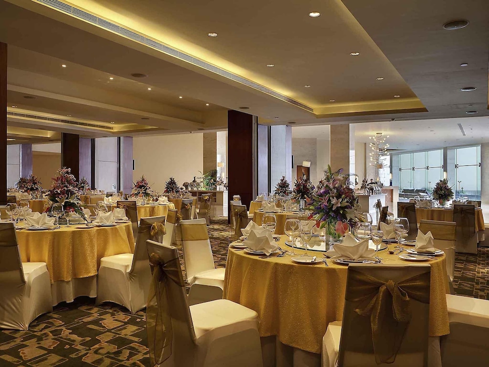 Novotel Visakhapatnam Varun Beach Hotel 55/75