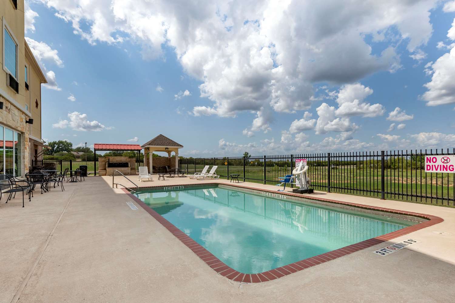 Comfort Inn & Suites Gatesville 18/20