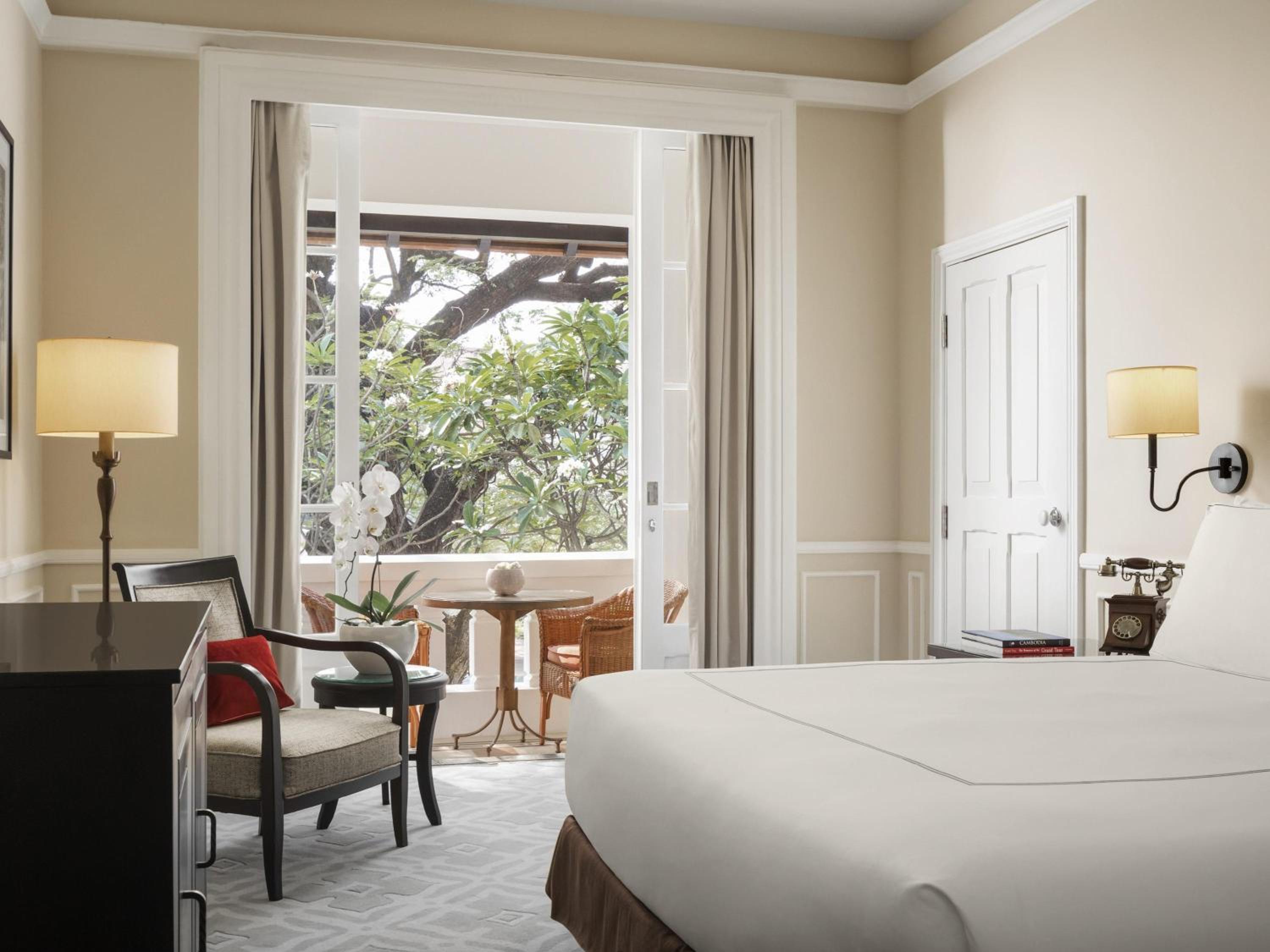 جناح تنفيذي بسرير كينج وسرير كوين، Raffles Hotel Le Royal 2/4