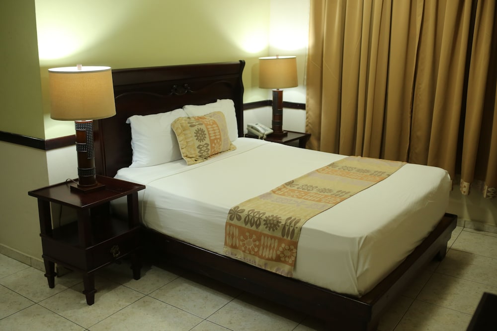 Hotel Platino 23/67