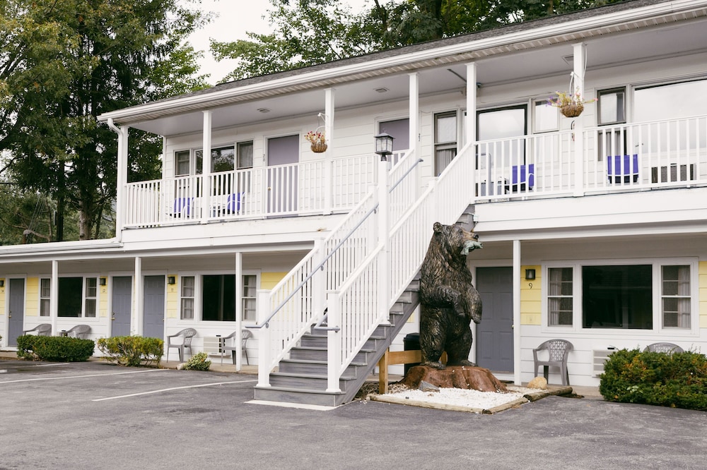 Admiral Motel 3/64